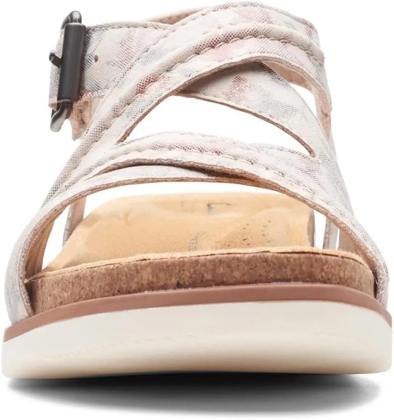 Clarks Women's Brynn Ave Flat Sandal