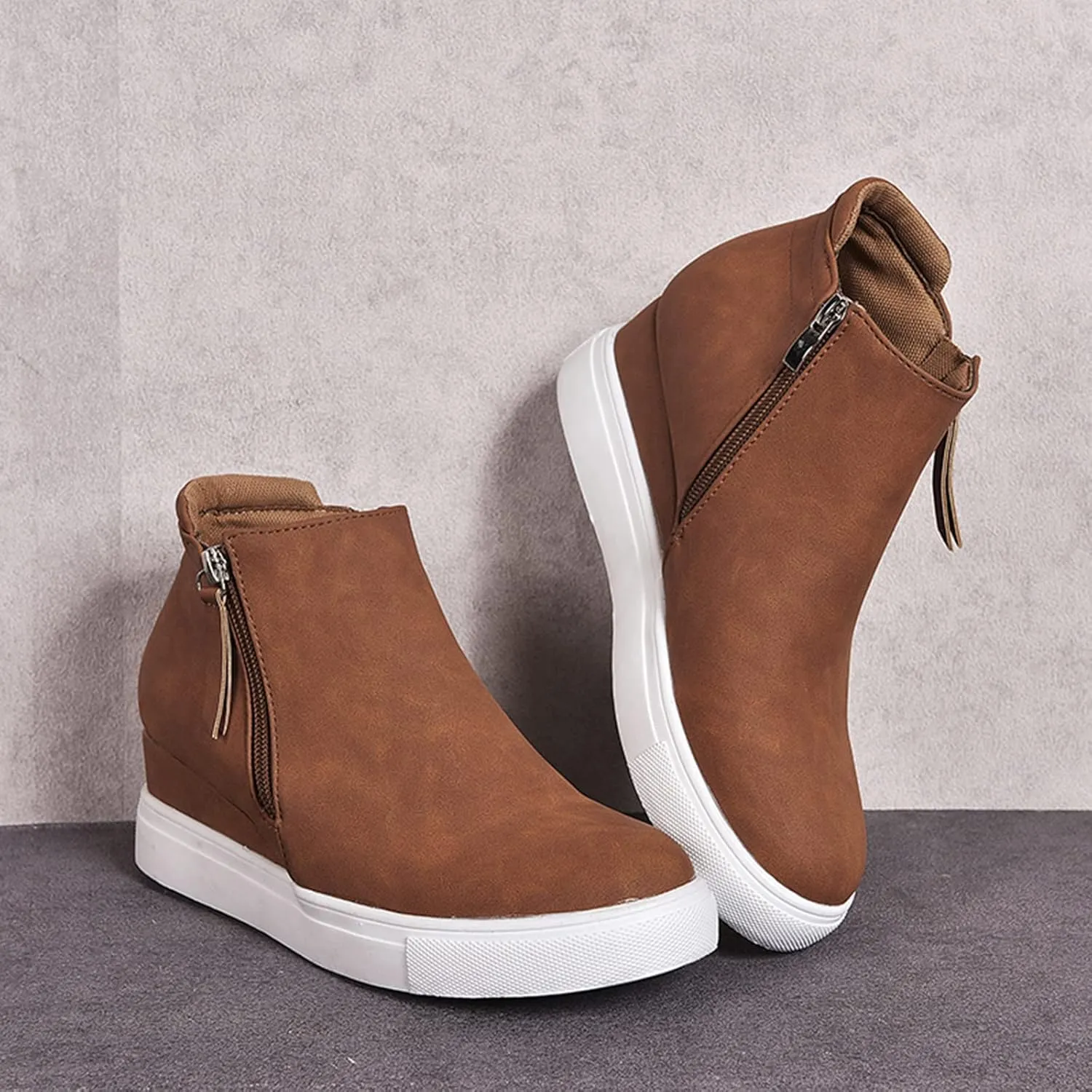 Dsisskai Flat Booties for Women Casual Comfortable Round Toe Leather Sneakers Ankle Boots Side Zipper Anti-Slip Fashion Outdoor Walking Boots for Women