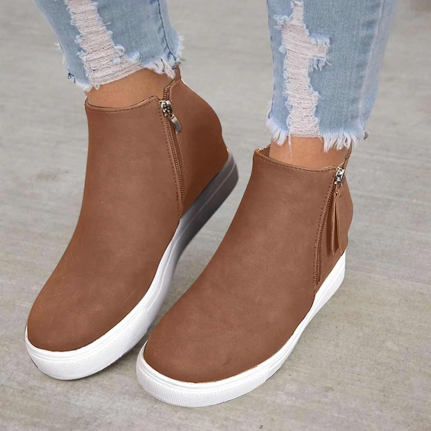 Dsisskai Flat Booties for Women Casual Comfortable Round Toe Leather Sneakers Ankle Boots Side Zipper Anti-Slip Fashion Outdoor Walking Boots for Women