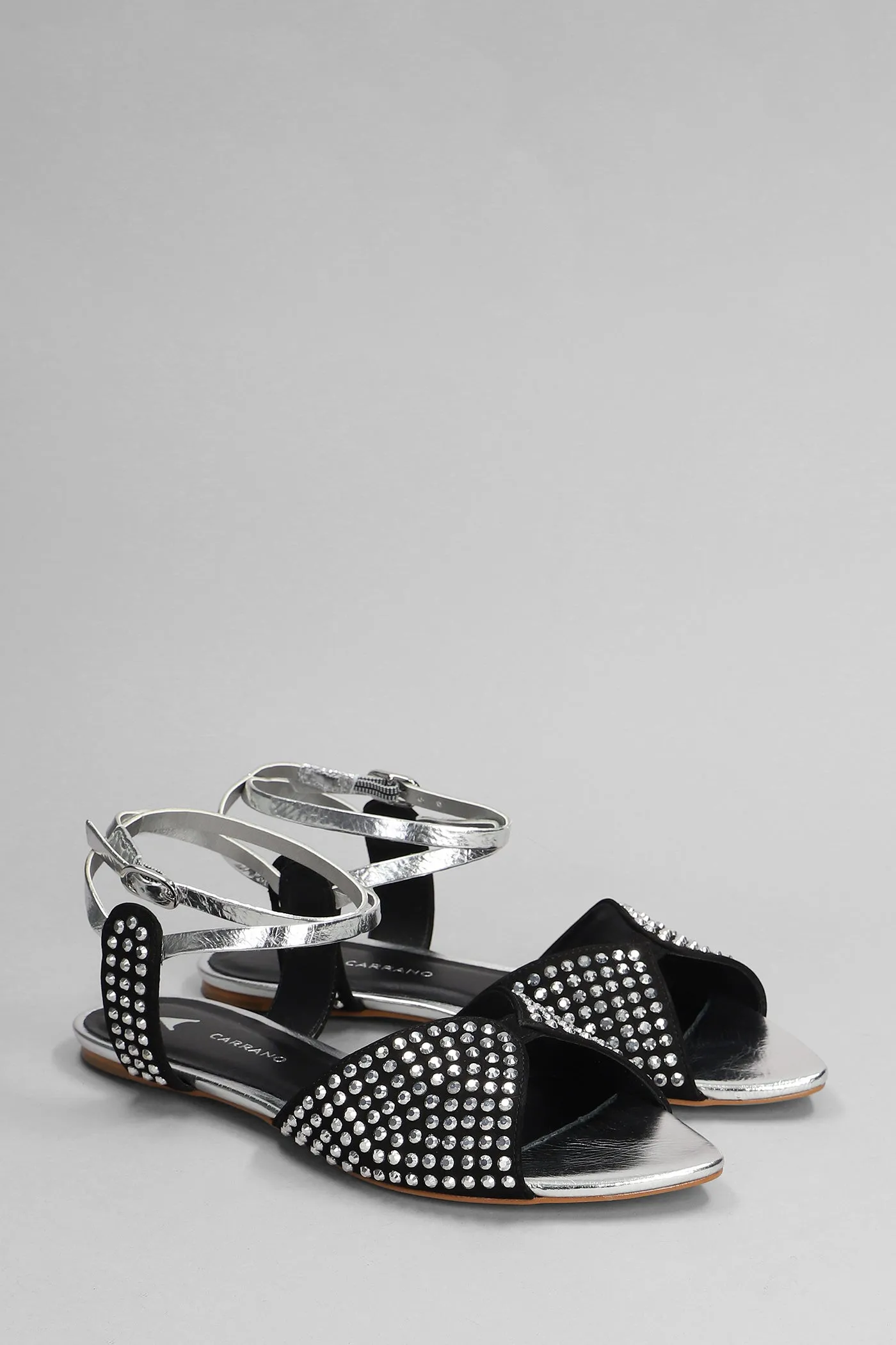 Flats in silver nubuck