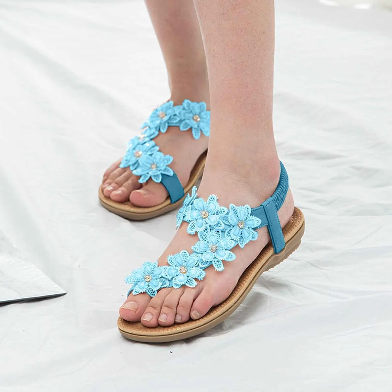 Floral Braided Flat Sandals for Women – Rhinestone Decorated Open Toe Gladiator Shoes with Arch Support, Elastic Ankle Strap Casual Beach Sandals
