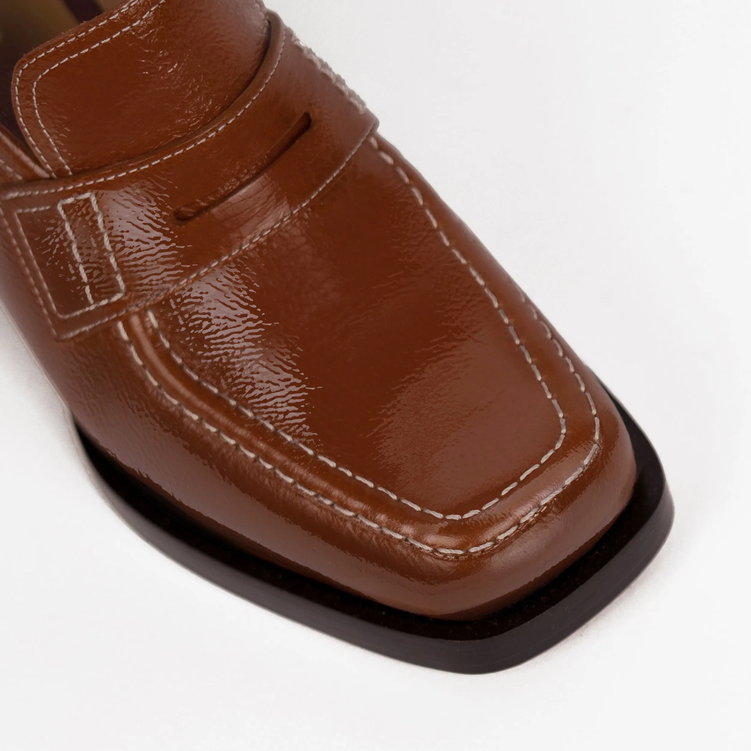 Kitty Loafer Tan Patent