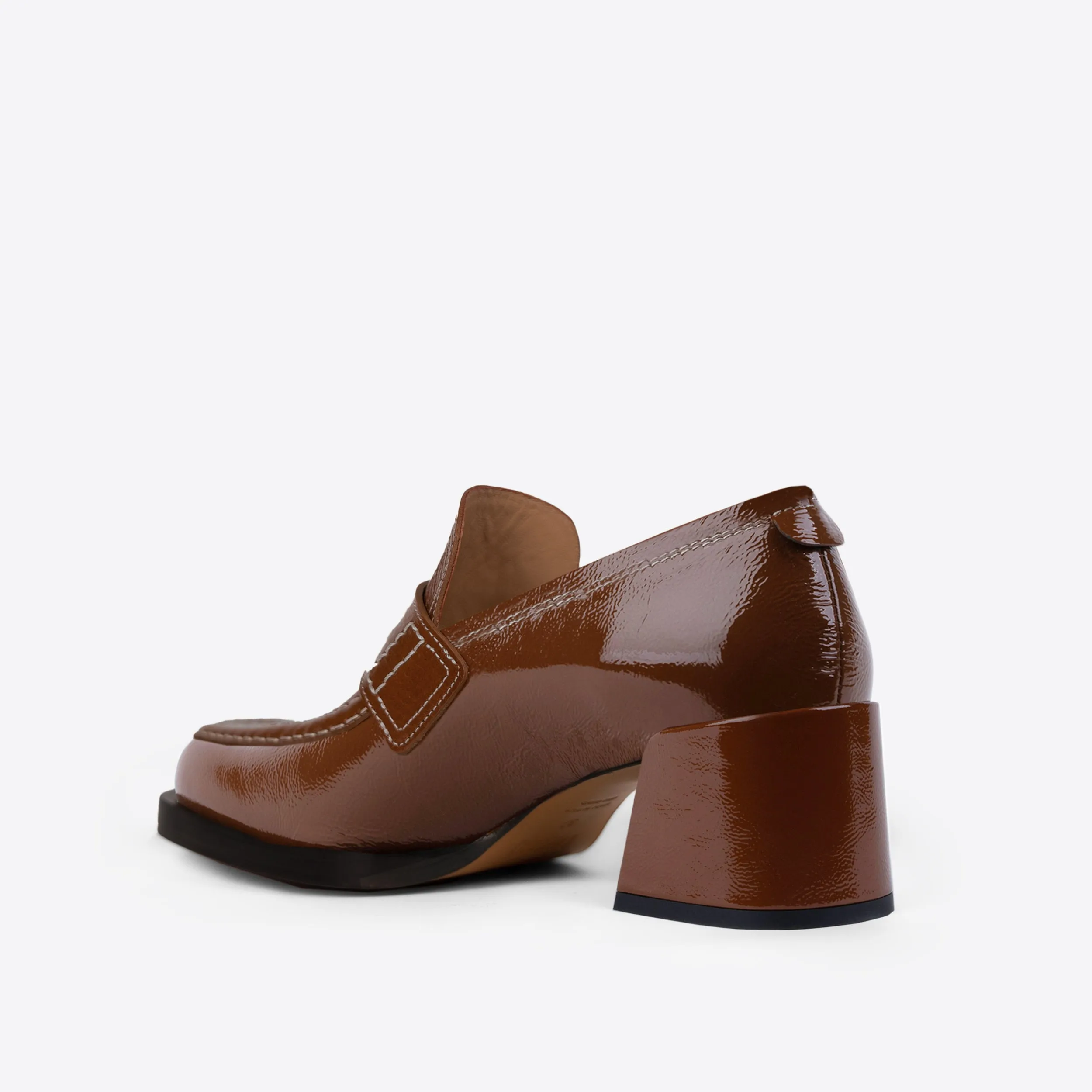 Kitty Loafer Tan Patent