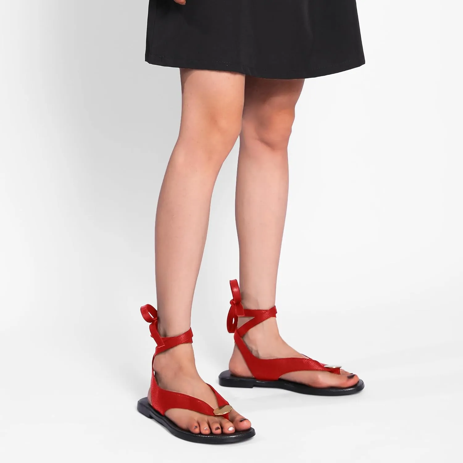 Strap Flip Flop Flat Sandals for Women with Metal Circular Ankle Strappy Ladies Fashion Cute Summer Thong Sandals Dressy.
