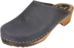 Swedish Classic Clog Mule for Women | Low Heel Slip-on Wooden Clogs Handmade in Sweden | Supportive Brown Alder Wood Base and Oiled Nubuck Leather | Black