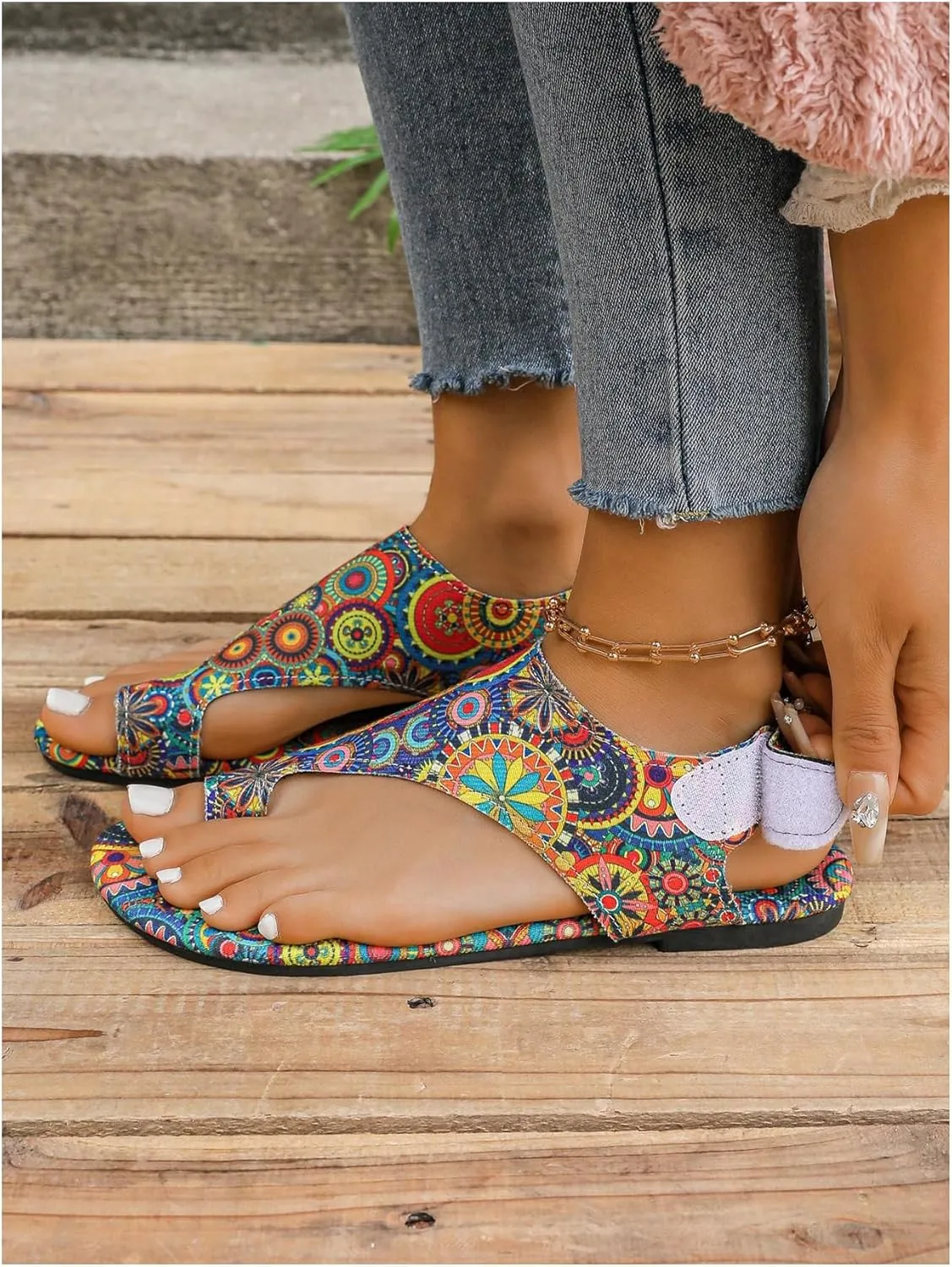 Women's Boho Tribal Print Flip Flops Open Toe Ankle Strap Beach Vacation Flat Sandals
