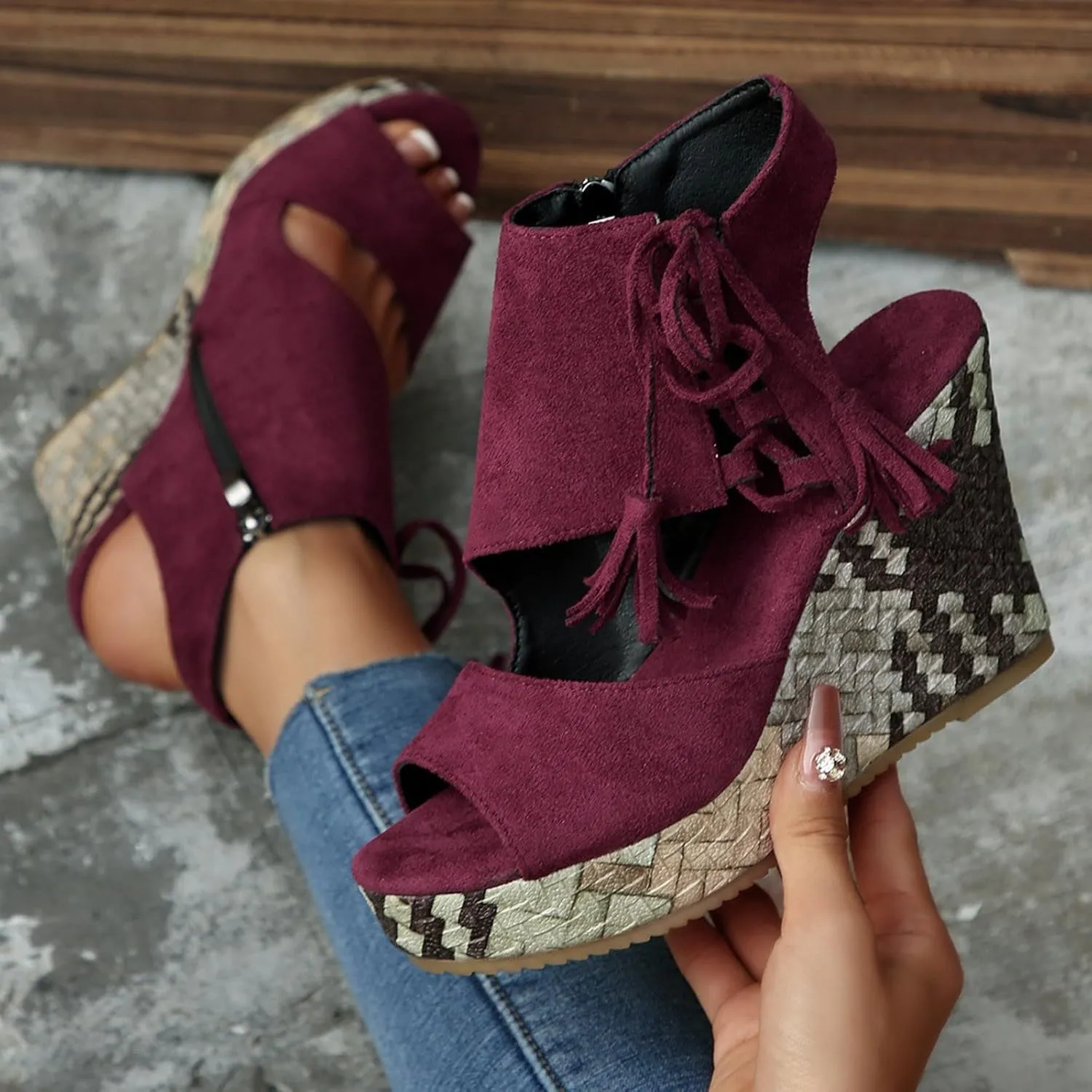 Women's Fashion Bohemian Tassel Sandals Toe Lace Up Summer Straw Heel High Sandals Flat Strap