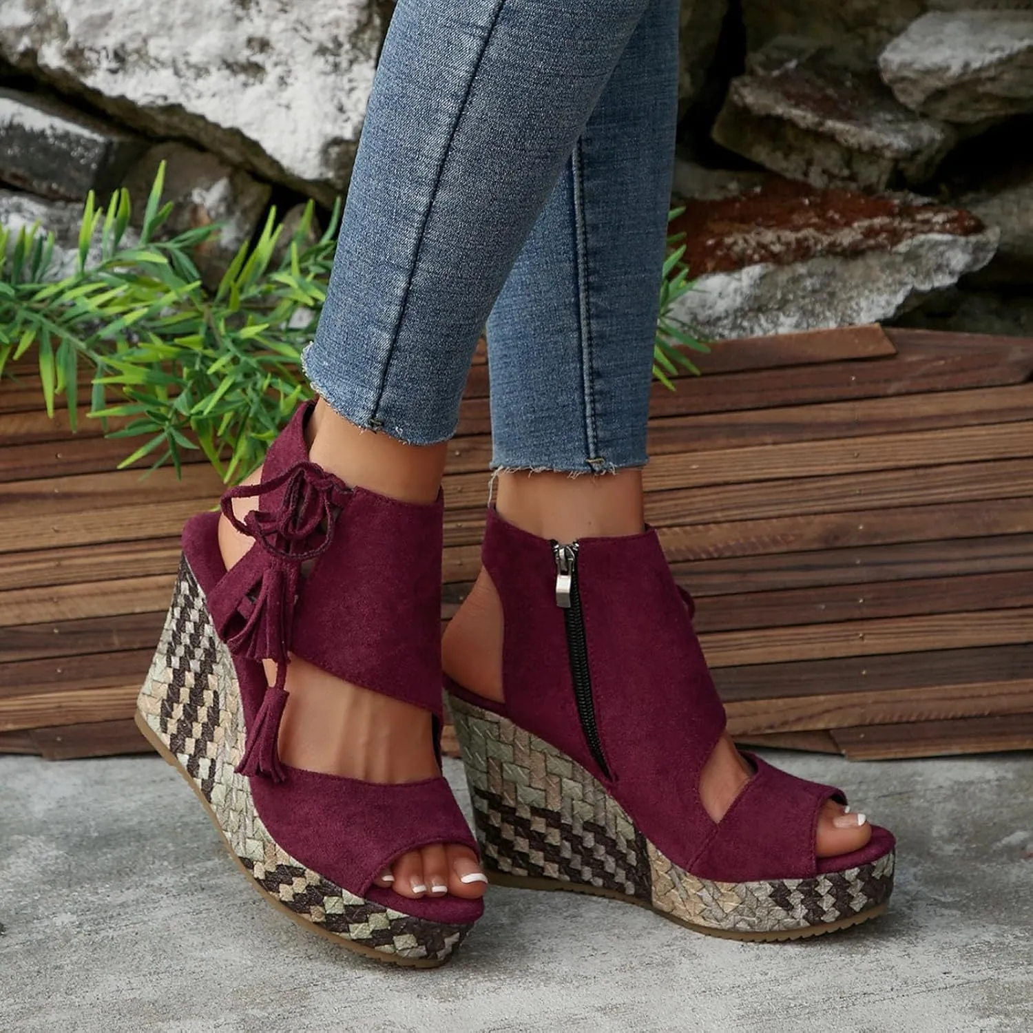 Women's Fashion Bohemian Tassel Sandals Toe Lace Up Summer Straw Heel High Sandals Flat Strap